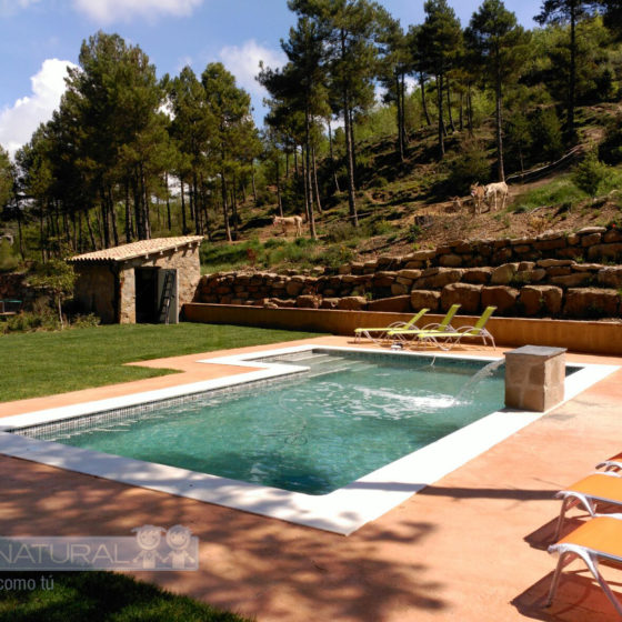 Piscina en una masía